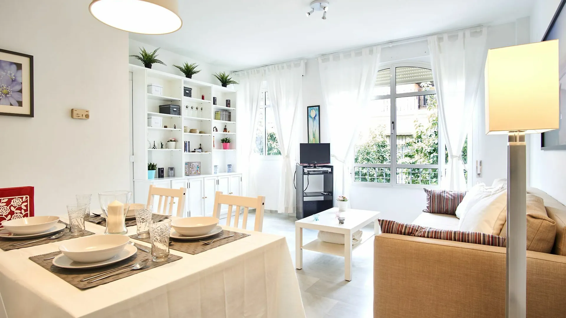 Comodo Y Amplio Apartamento En Triana Seville 0*,